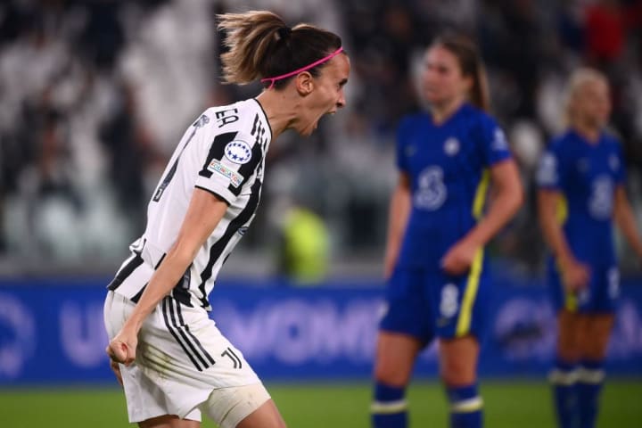 Barbara Bonansea đã ghi một bàn thắng đẹp mắt cho Juventus