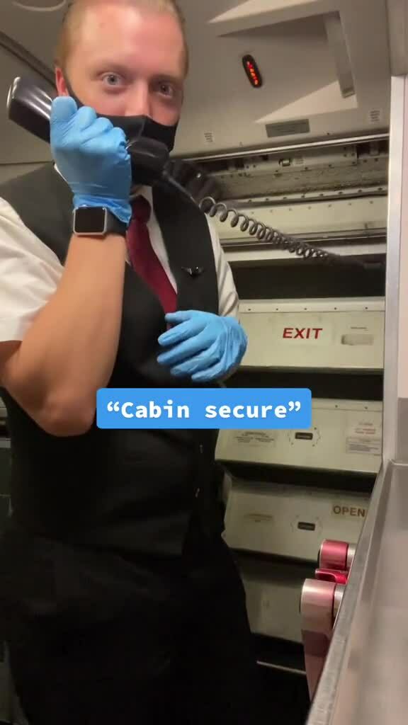 Cánh cửa bí mật của nhà vệ sinh trên máy bay