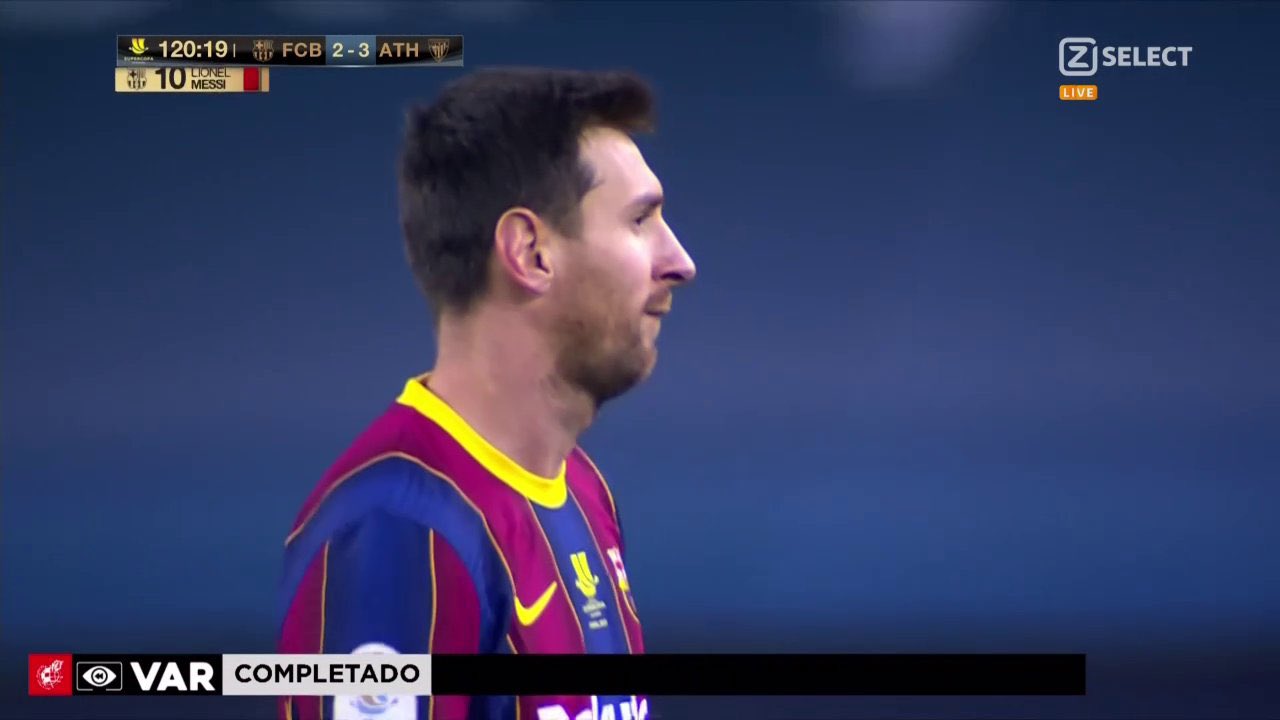 Messi nhận thẻ đỏ đầu tiên trong sự nghiệp