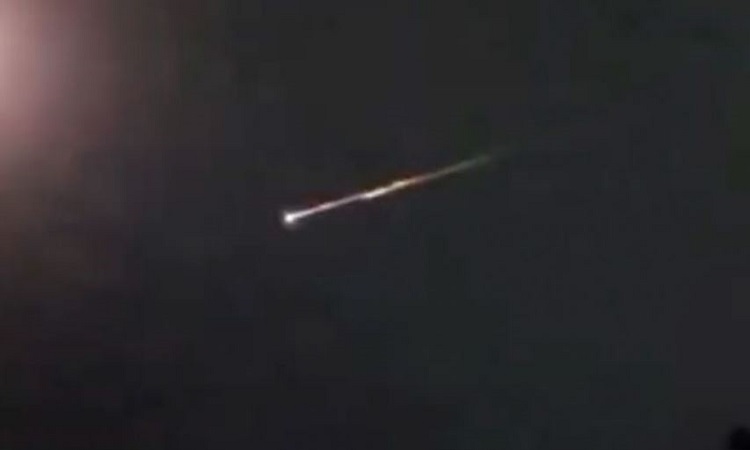 Một vệ tinh của Nga sẽ tạo ra một quả cầu lửa sáng khi nó rơi xuống trái đất