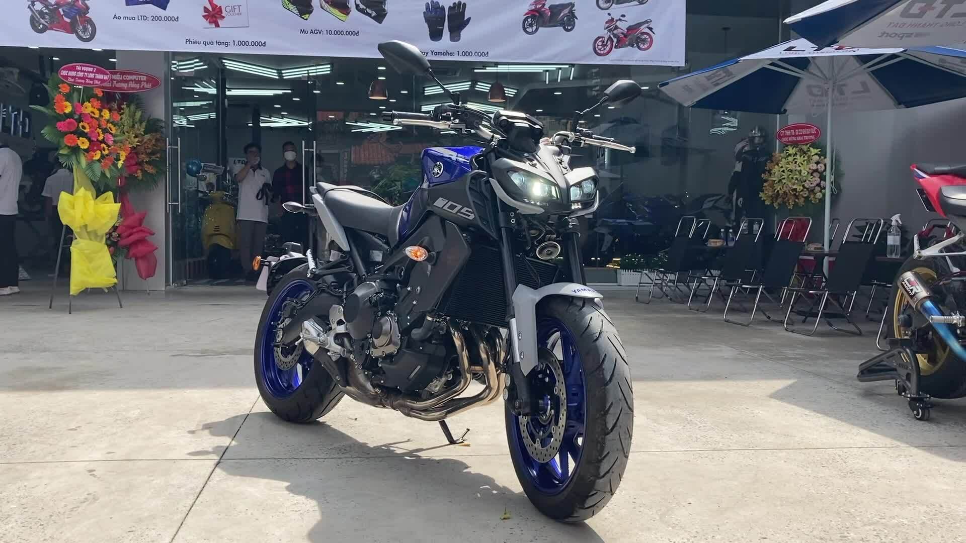 Yamaha MT-09-A naked bike trị giá 329 triệu đồng nhập khẩu từ Nhật Bản